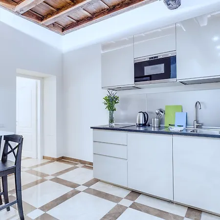 Flats Via Delle Muratte 2mins To Trevi Fountain * Rzym
