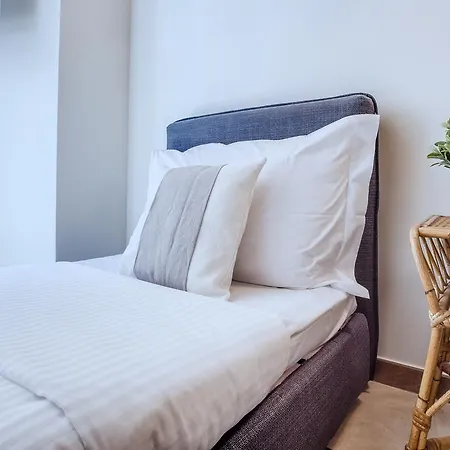 Flats Via Delle Muratte 2mins To Trevi Fountain Apartment